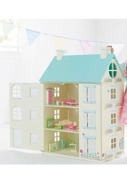 Photo of Dolls house (Brentford) #2