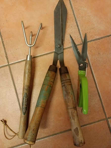Photo of free Garden tools (Saltaire BD18) #1