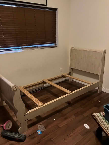 Photo of free Single bed including mattress (New west brow of the hill) #1