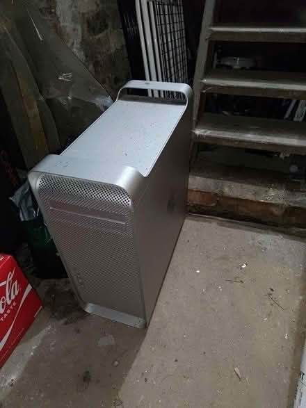 Photo of free Powermac G5 case (SE24) #2