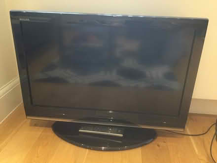 Photo of free 32 inch television (London Southgate N14) #3