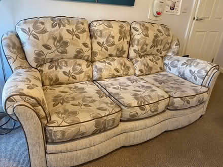 Photo of free 2&3 seater sofas (S8 jordanthorpe) #2