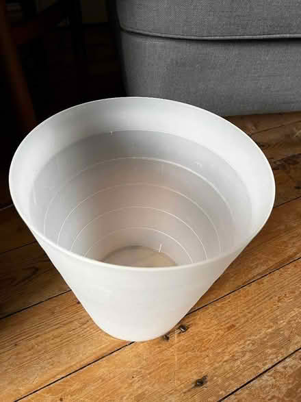 Photo of free White plastic waste bin (Marple SK6) #3