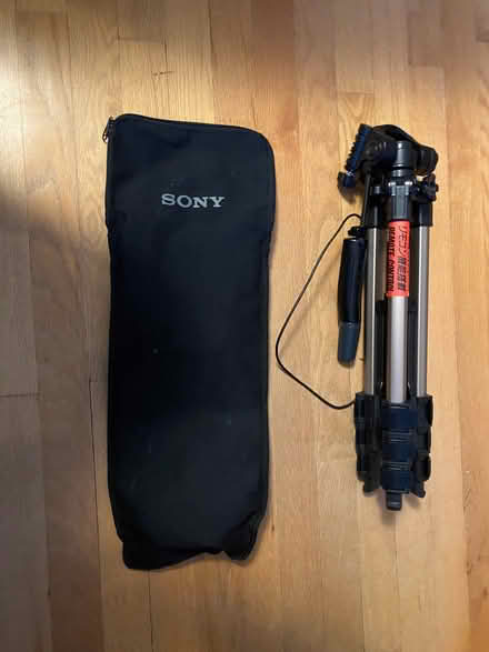 Photo of free Sony VCT-670RM Tripod (Highland Park Area) #4