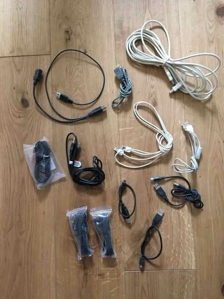 Photo of free Assorted cables (Hertford SG13) #1