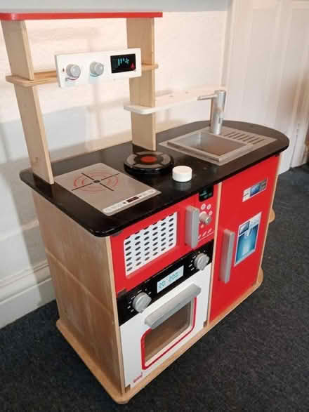 Photo of free Childs play Kitchen Unit (Bilton HG1) #1