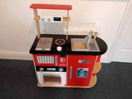 Photo of free Childs play Kitchen Unit (Bilton HG1) #4