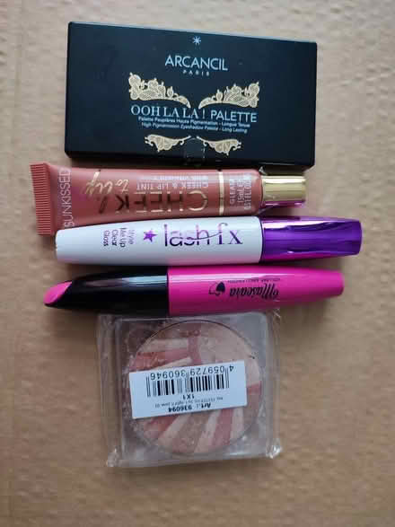 Photo of free Face and body care assorted products (Highfield HP2) #1