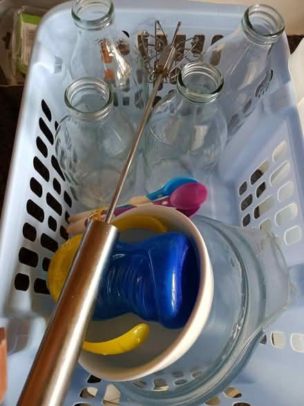 Photo of free Roasting tin & kitchen things (Saltaire BD18) #2