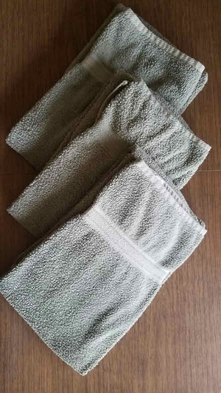 Photo of free Bath Towels (Bolingbrook, near Menards) #2