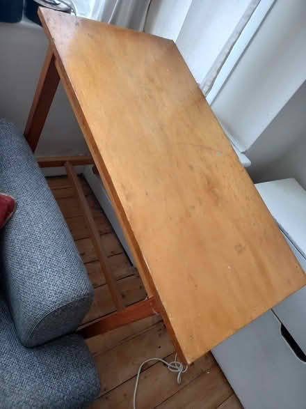 Photo of free Small table (Barnet EN4) #1