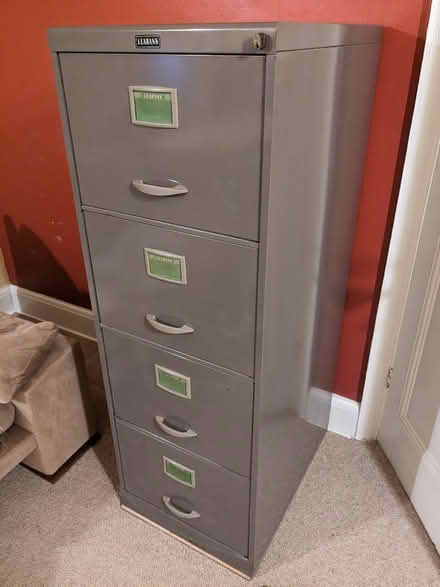 Photo of free 4-drawer filing cabinet (Old Road OX3) #1