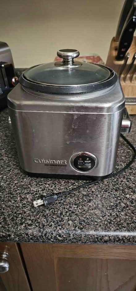 Photo of free Cuisinart rice cooker (L4A0X9) #1