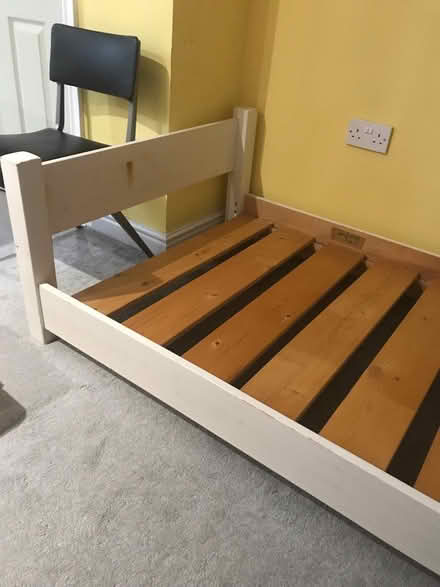Photo of free Single bed (L18) #1
