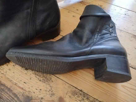 Photo of free Ladies ankle boots (size 40) (Catshill, B61) #3
