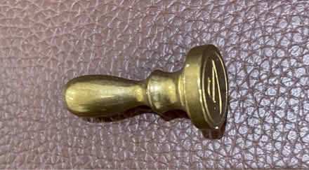 Photo of free V stamp for wax seal (Cupertino) #2