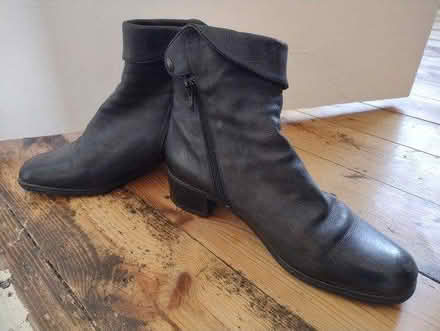 Photo of free Ladies ankle boots (size 40) (Catshill, B61) #4