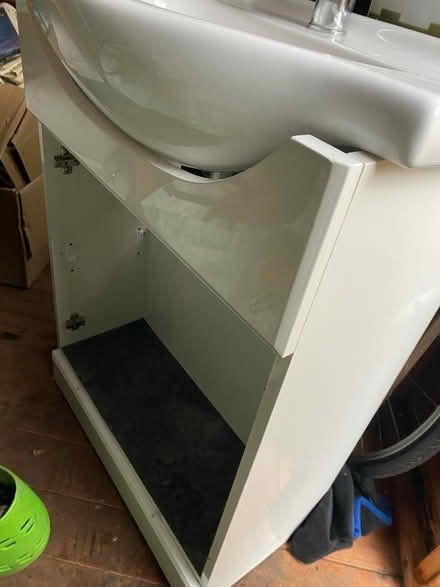 Photo of free Sink and unit (BD18 Wrose) #2