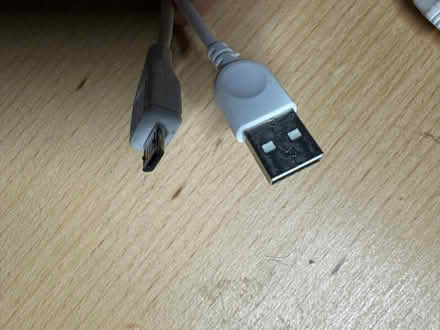 Photo of free 8 x usb 2 cables (Hove, BN3) #1