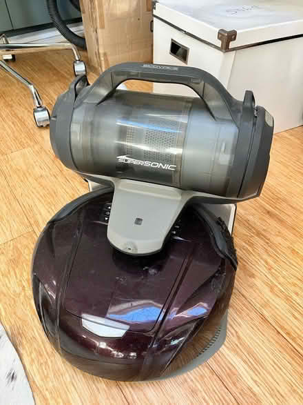 Photo of free Robot vacuum cleaner (South Woodford E18) #1