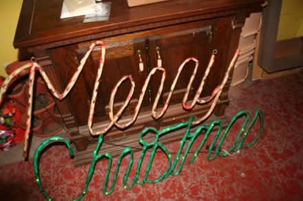 Photo of free Merry Christmas window light sign (Big Timber & Randall Rd, Elgin) #2