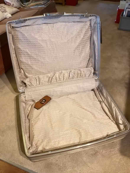 Photo of free Old suitcase (Kenilworth CV8) #1