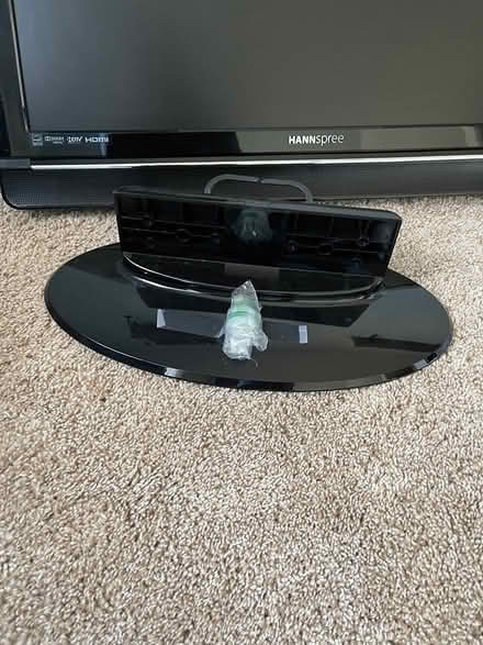 Photo of free 27 inch Hannspree TV (By the high school) #3