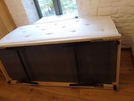 Photo of free single/king trundle guest bed (Bettws-y-crwyn LD7) #4