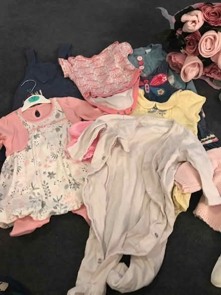 Photo of free Baby girl bits and bobs (M20) #3