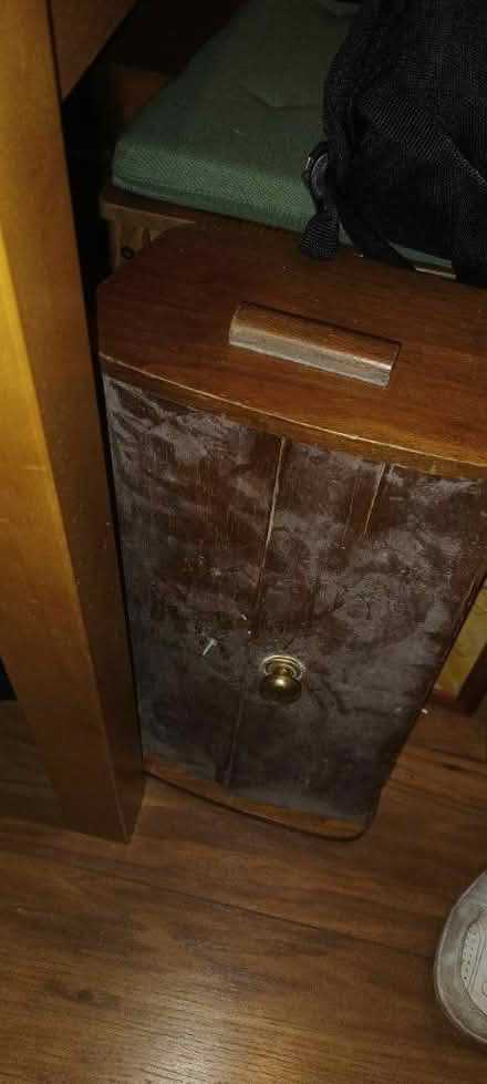 Photo of free Wooden box (Leagrave LU4) #1