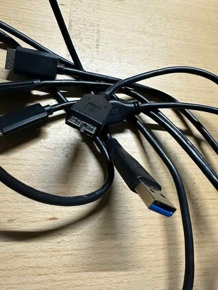 Photo of free 5 x usb 3 cables (Hove, BN3) #1