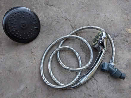 Photo of free 2x showerheads + 12x curtain hooks (South Palm Park, Redwood City) #1