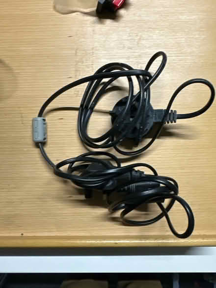 Photo of free 2 x figure of 8 power leads (Hove, BN3) #1