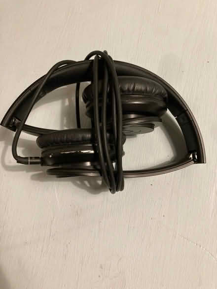 Photo of free Beats Solo HD headphones (B38) #2