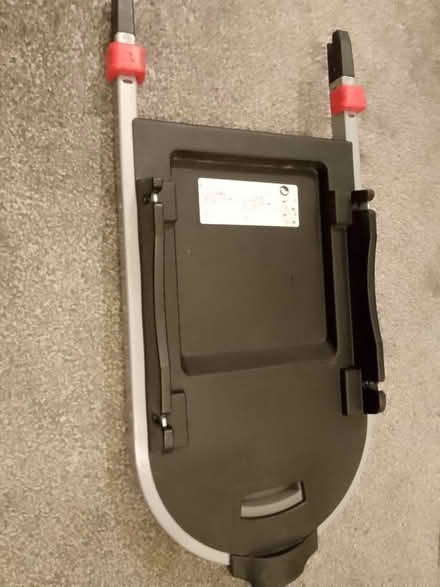 Photo of free Isofix car fitting for baby carriers/car seats (Hallgarth LA9) #2