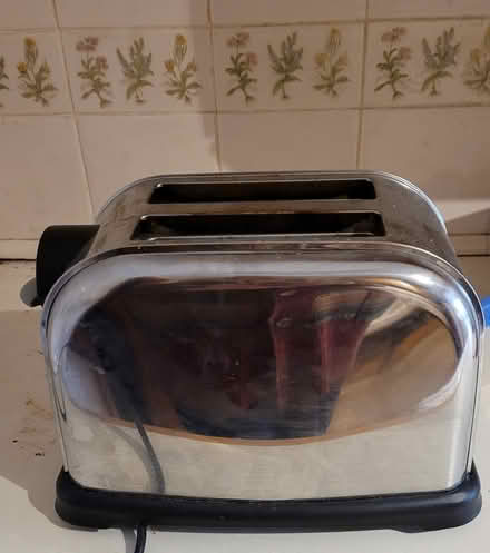 Photo of free Stainless steel toaster and kettle (Harlow CM18) #1