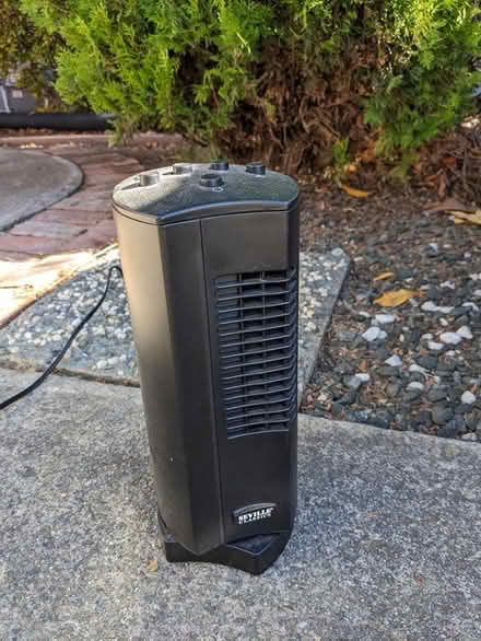 Photo of free Desktop vertical fan (Cupertino Public Library) #1