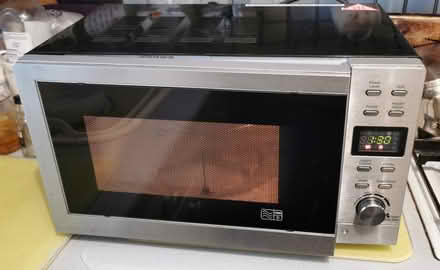 Photo of free Sainsbury’s 20L Digital Microwave Oven with Grill (Tinshill LS16) #2