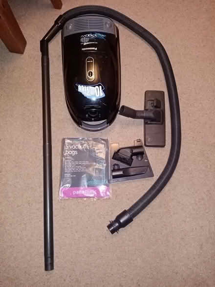 Photo of free Vacuum cleaner (PO15 Hill Park) #1