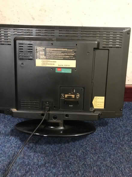 Photo of free small HItachi TV (Foxbar,PA2) #1
