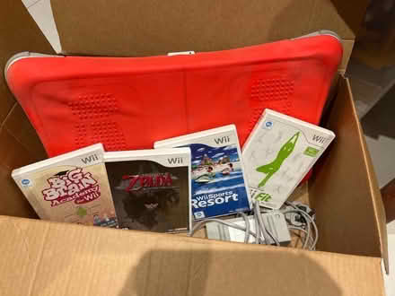 Photo of free Wii fit board, charger and 4 games (Apsley HP3) #1