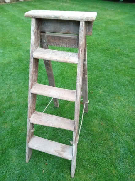 Photo of free steps (Nyetimber PO21) #2