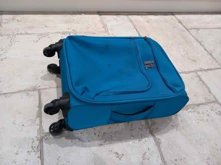 Photo of free Small Suitcase (EN7 Cheshunt) #4