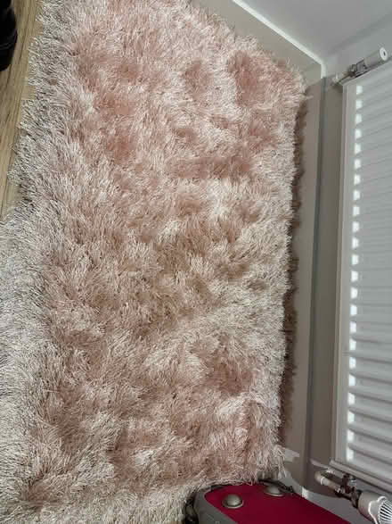 Photo of free Pink rug (Hendon, NW4) #2