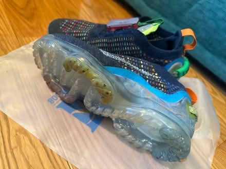 Photo of free Shoes (11377) #2