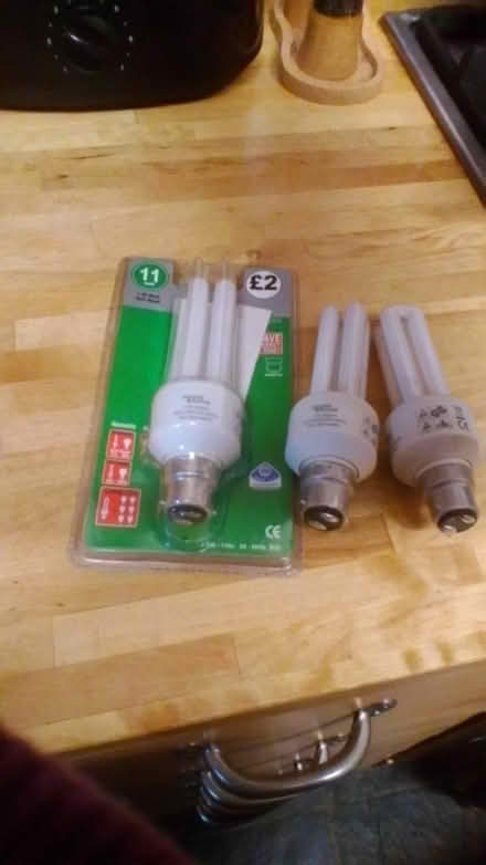 Photo of free Energy-Saving Lightbulbs, Bayonet B22 (Saint Thomas Ward EX2) #3