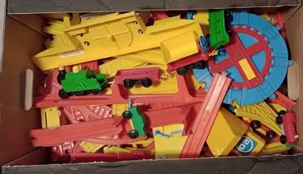 Photo of free Plastic Train Track With Trains (CT6) #1