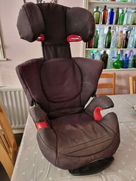 Photo of free Maxi cosi car seat (St Thomas) #1