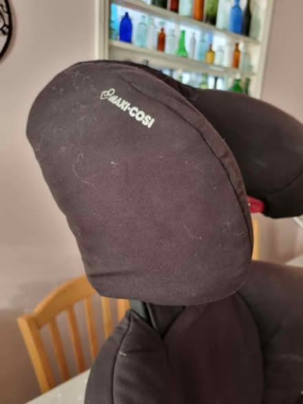 Photo of free Maxi cosi car seat (St Thomas) #2