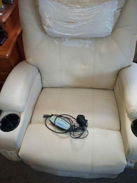 Photo of free Recliner rocking chairs (Barry CF62) #3